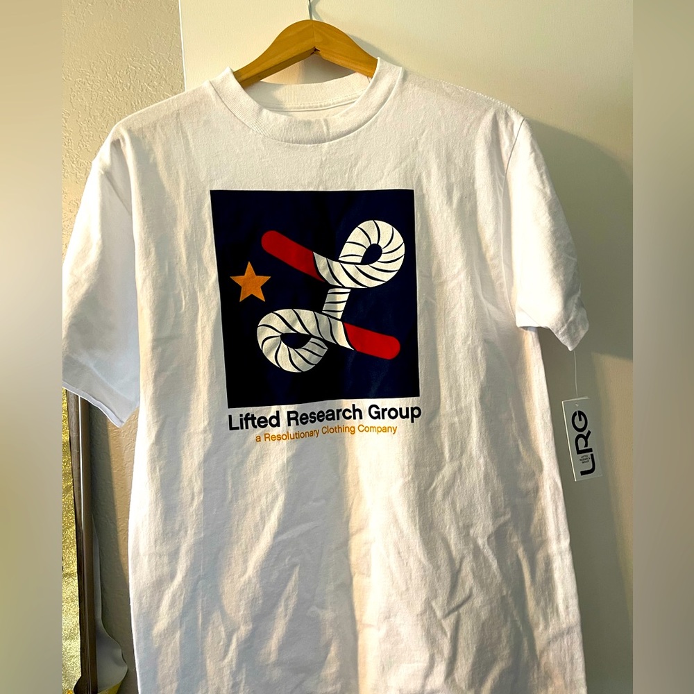 LRG T-shirt size M men’s